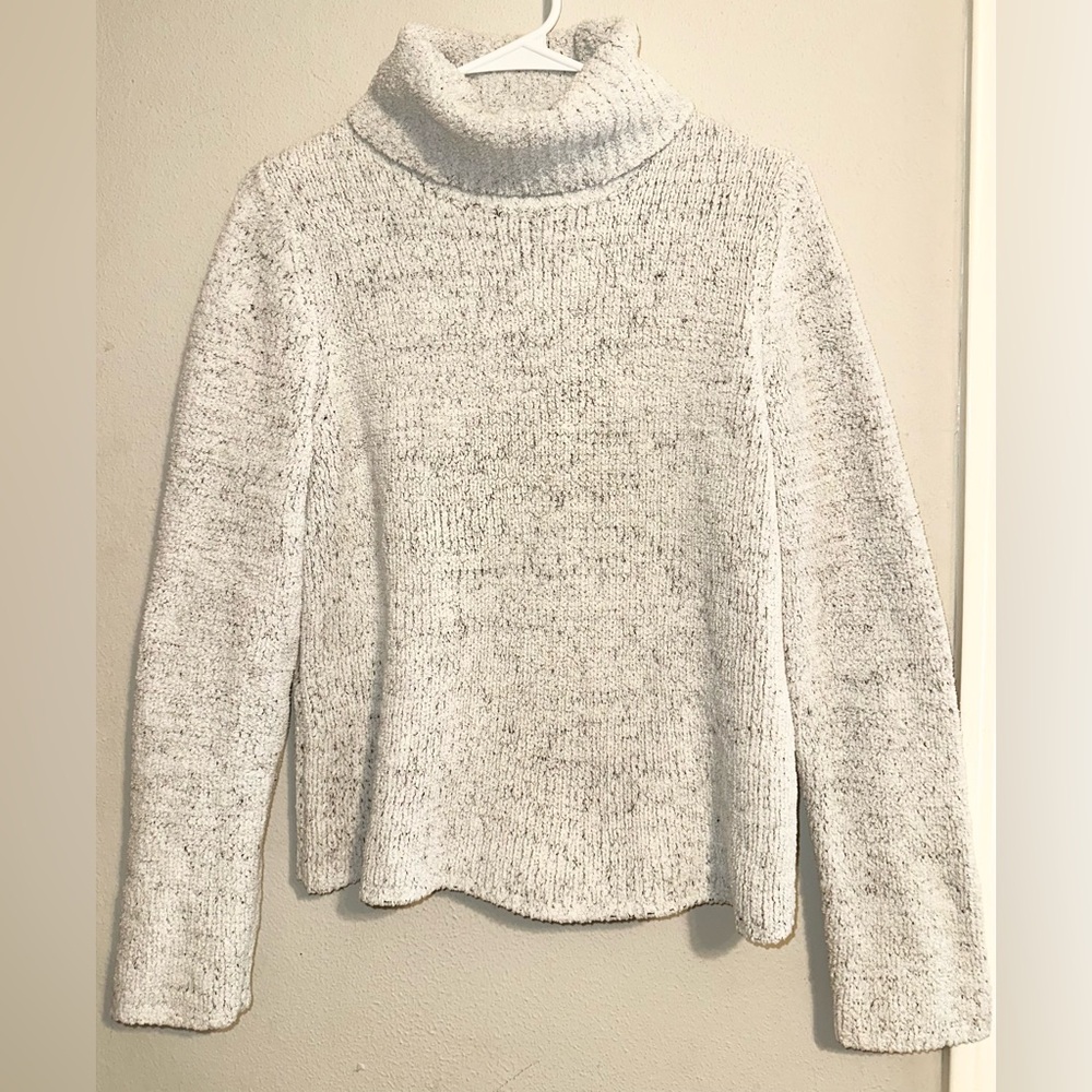 Carroll Reed Cozy White Turtleneck Sweater